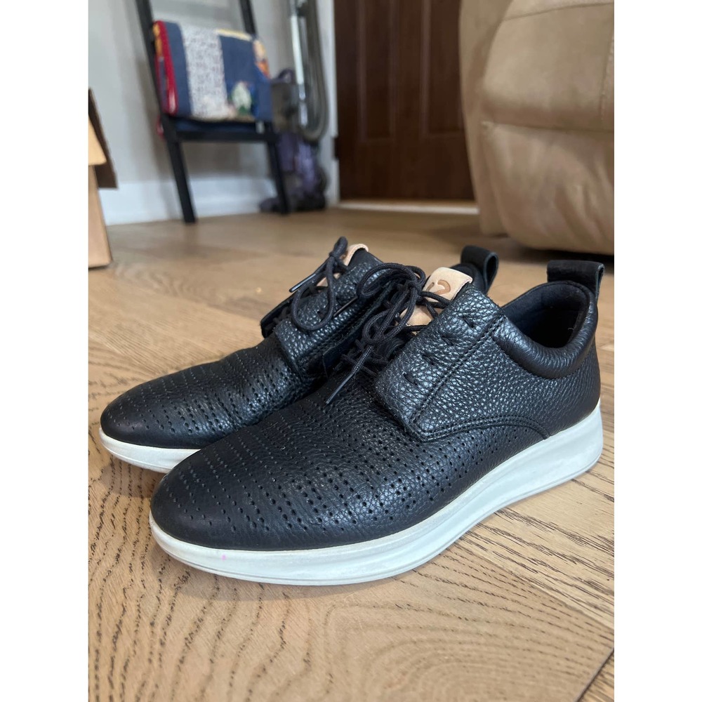 Ecco sneakers
